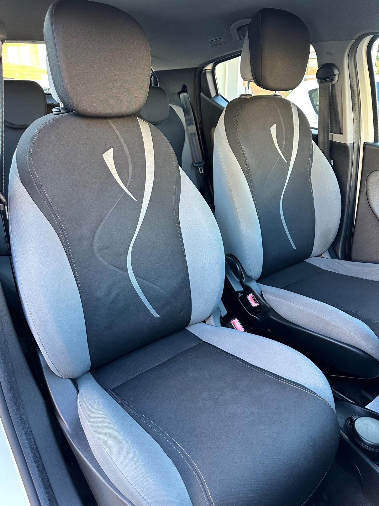 Lancia Ypsilon 1.2Bz 69Cv 5P - Uniproprietario
