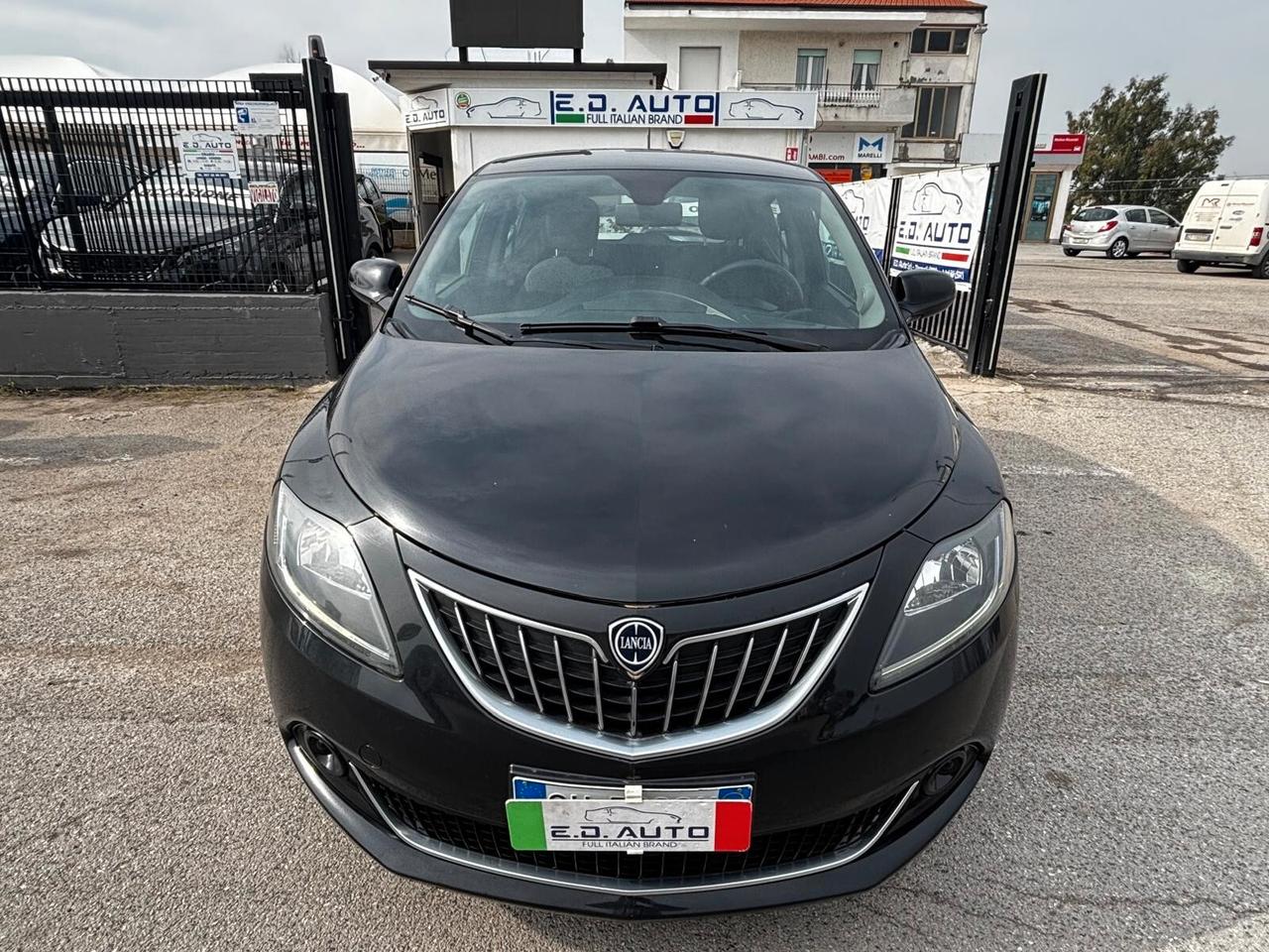 Lancia Ypsilon 1.0 FireFly 5 porte S&S Hybrid Gold