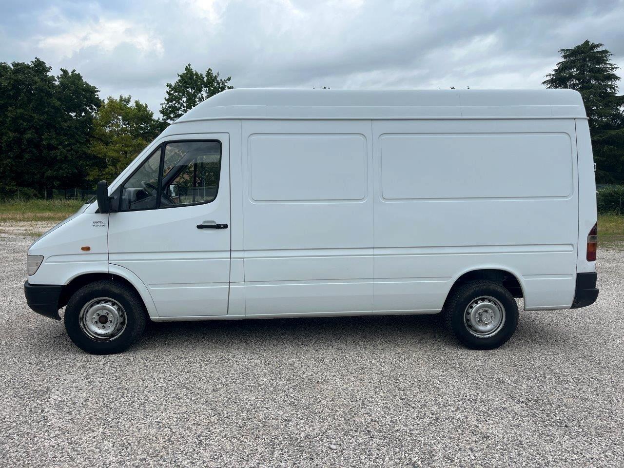 Mercedes Benz 310 DF Sprinter