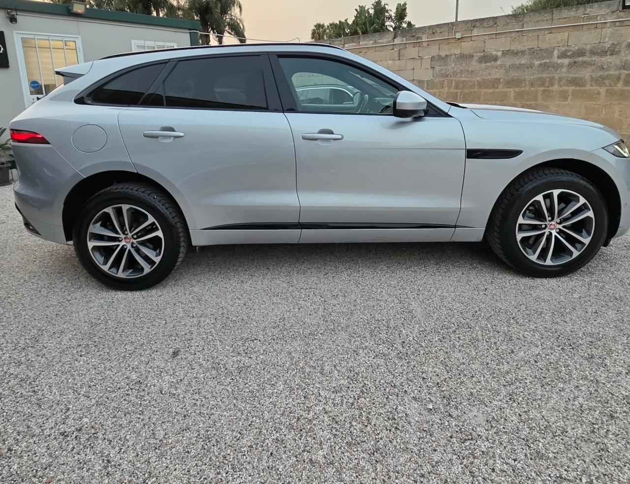 Jaguar F-Pace 2.0 D 204 CV AWD aut. R-Dynamic HSE