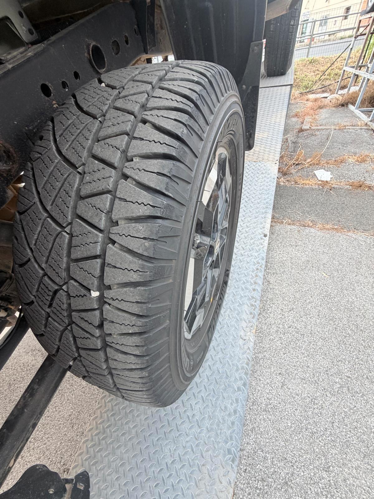 Nissan Navara 2.3 dCi 190 CV 7AT 4WD Double Cab N-Guard