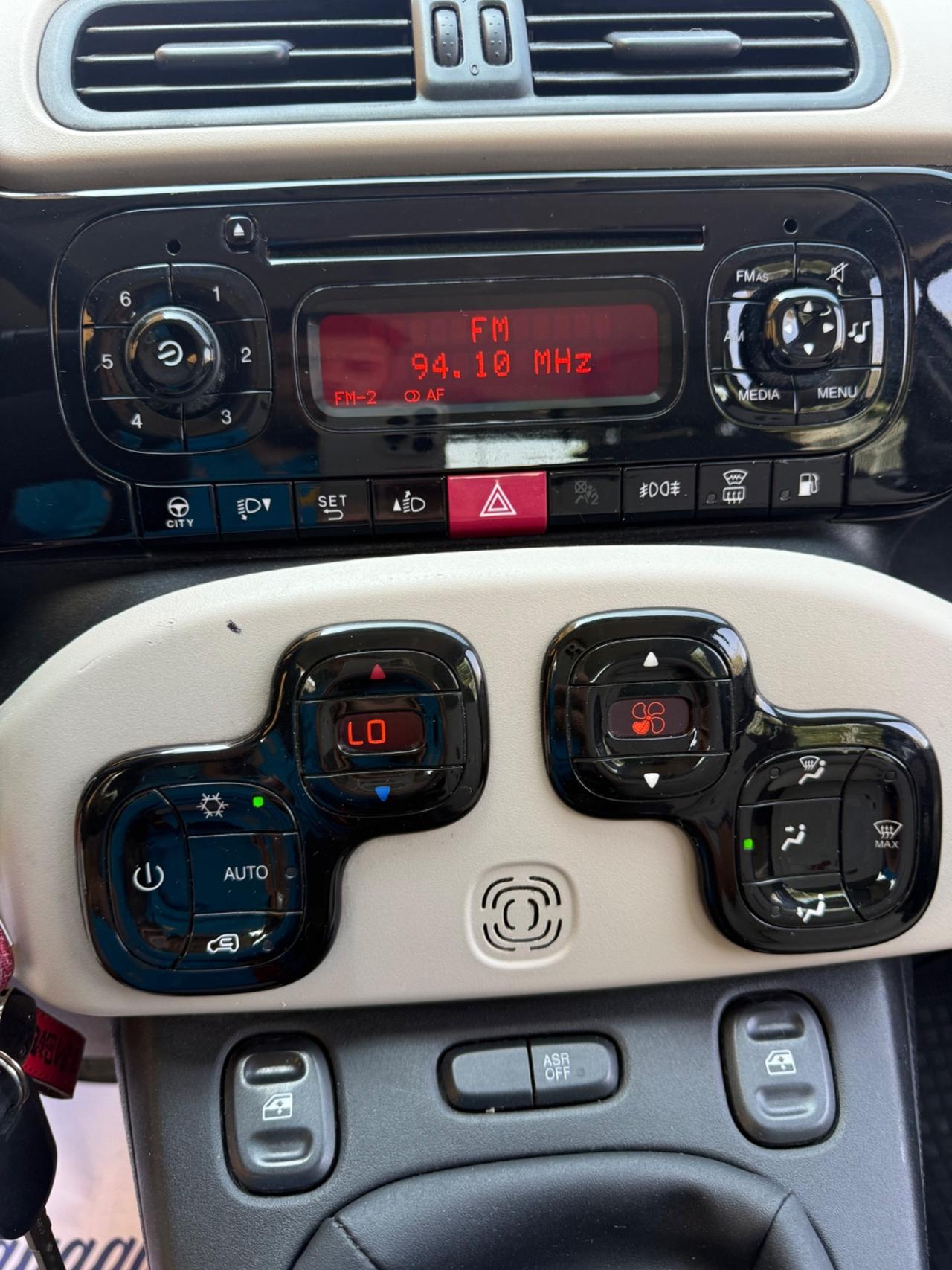 Fiat Panda 0.9 TwinAir Turbo Natural Power Lounge