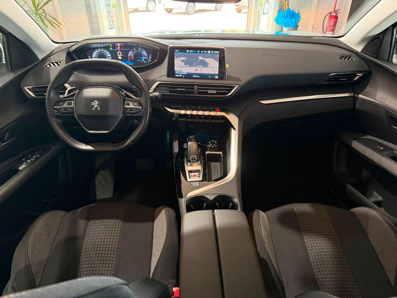 Peugeot 3008 BlueHDi 130 S&S EAT8 Allure