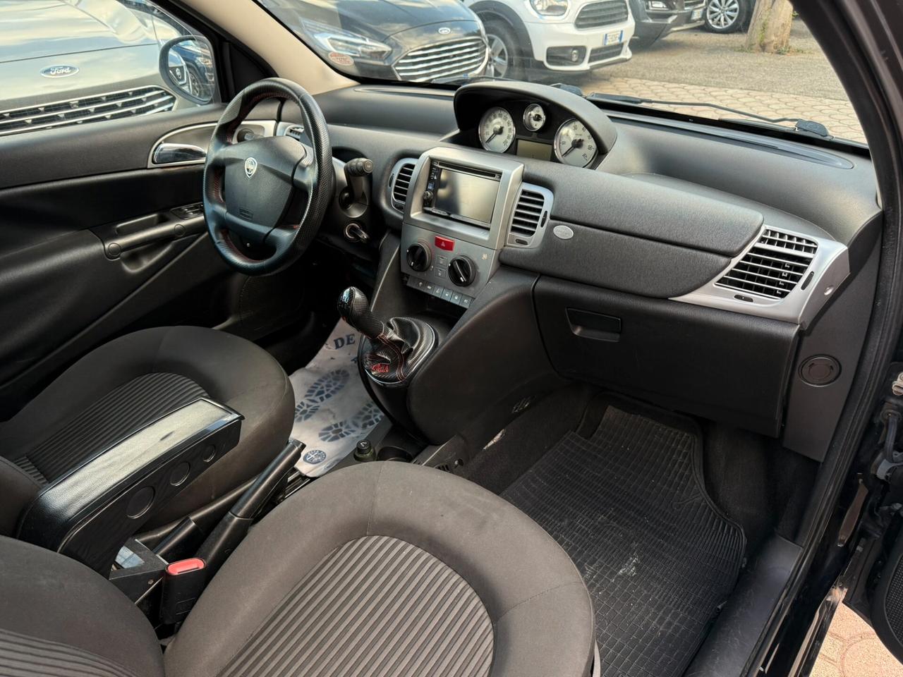 Lancia Ypsilon 1.3 M.J 75CV Platinum - 2011