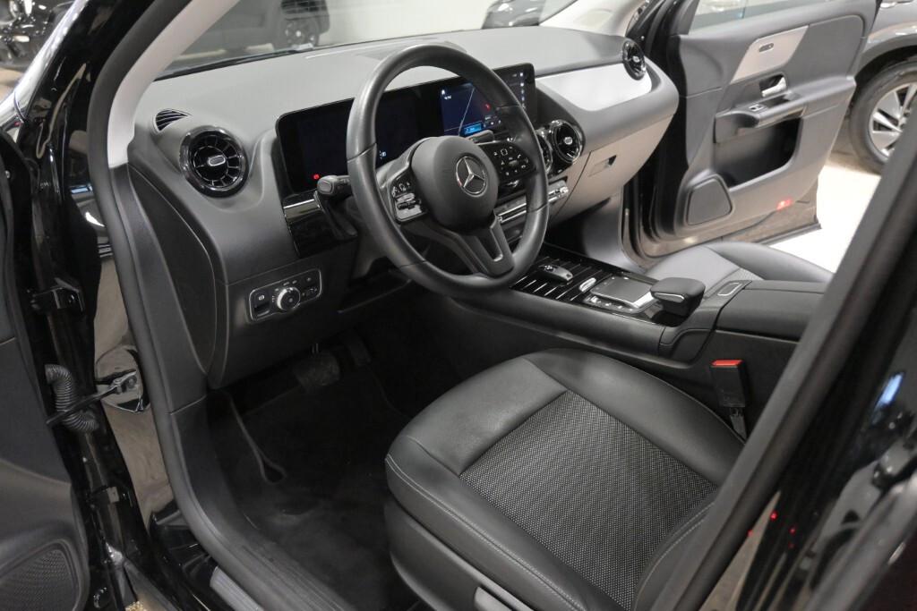 MERCEDES GLA 180D 115CV BUSINESS *2022