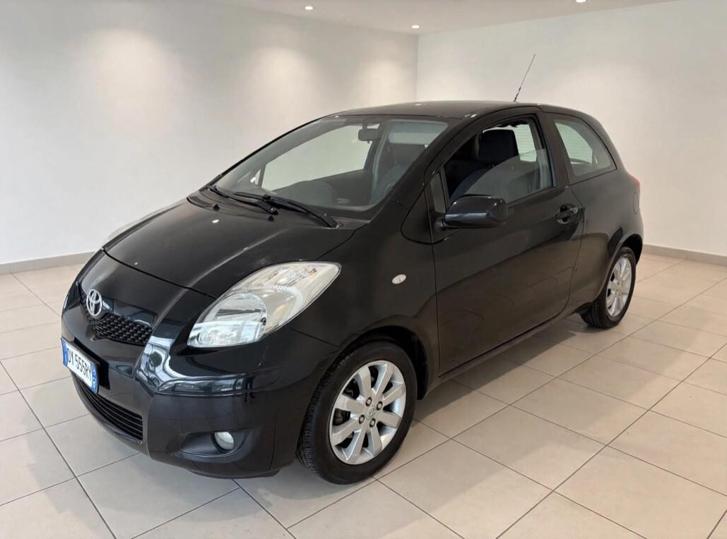 Toyota Yaris 3p 1.3 dual Sol -NEOPATENTATI-