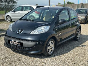 Peugeot 107 1.0 (130.000KM)5PORTE NEOPATENTATI