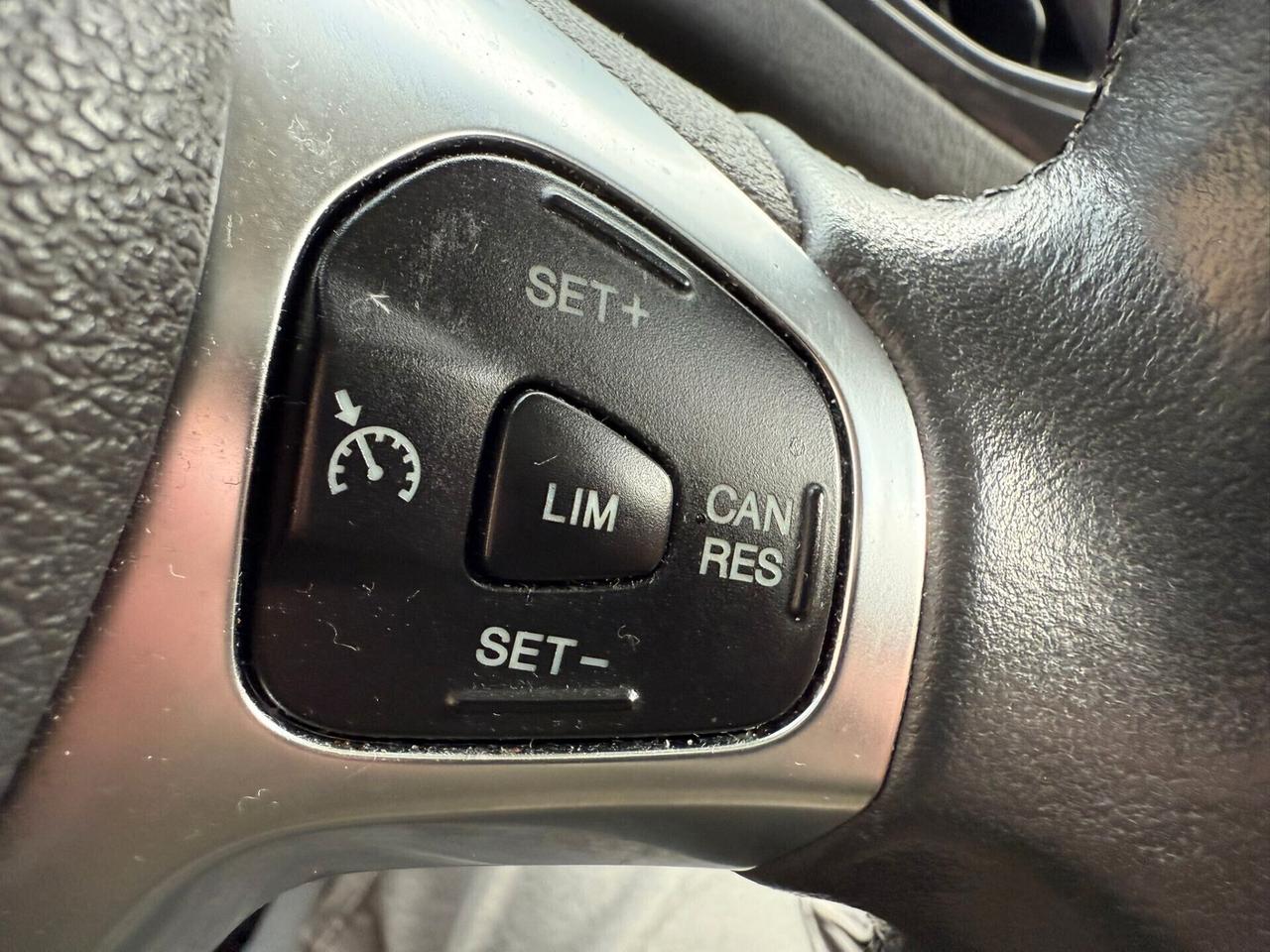 Ford Tourneo Courier 1.0 EcoBoost 100 CV Titanium