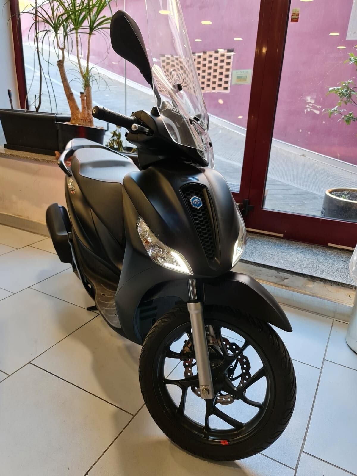 Piaggio Medley 125 S s NOLEGGIO GIORNALIERO/LUNGO TERMINE