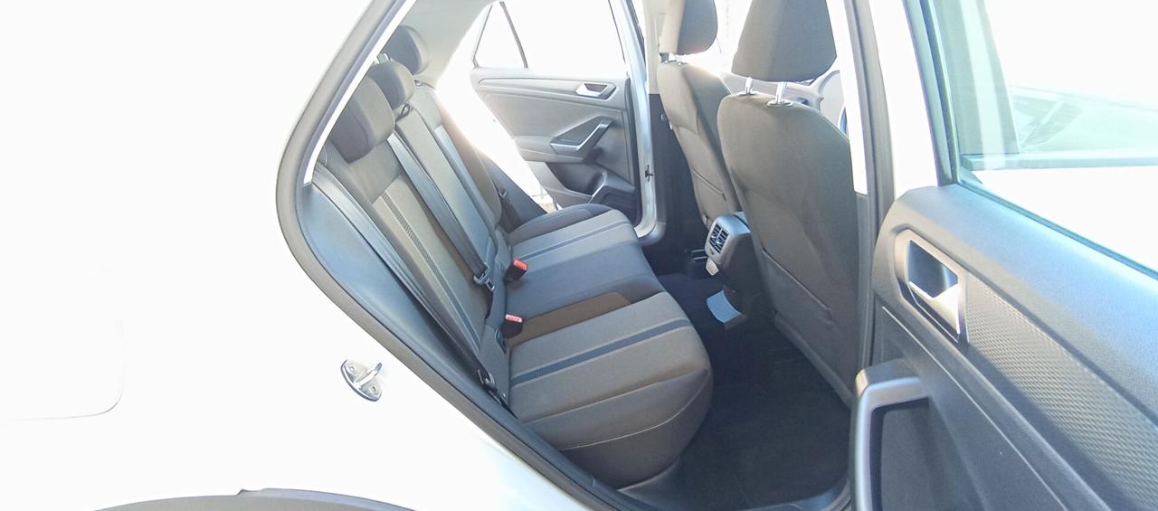 Volkswagen T-Roc 1.6 TDI 115 CV Style-Tetto Pan.-Garanzia