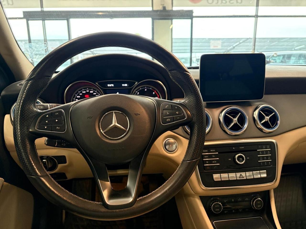 Mercedes-benz GLA 200 d SPORT Automatic