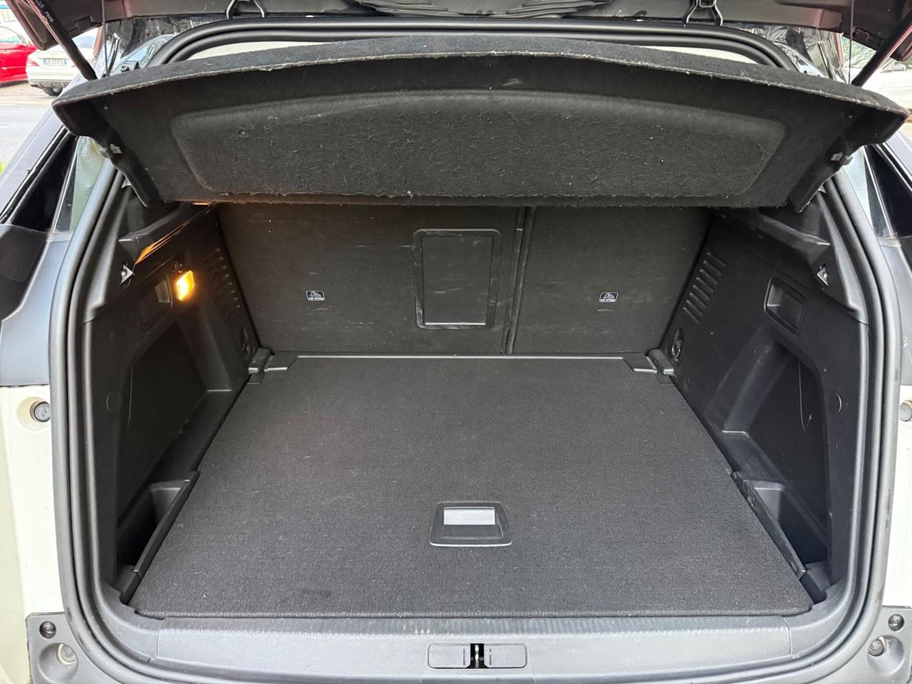 Peugeot 3008 BlueHDi 130 S&S Business