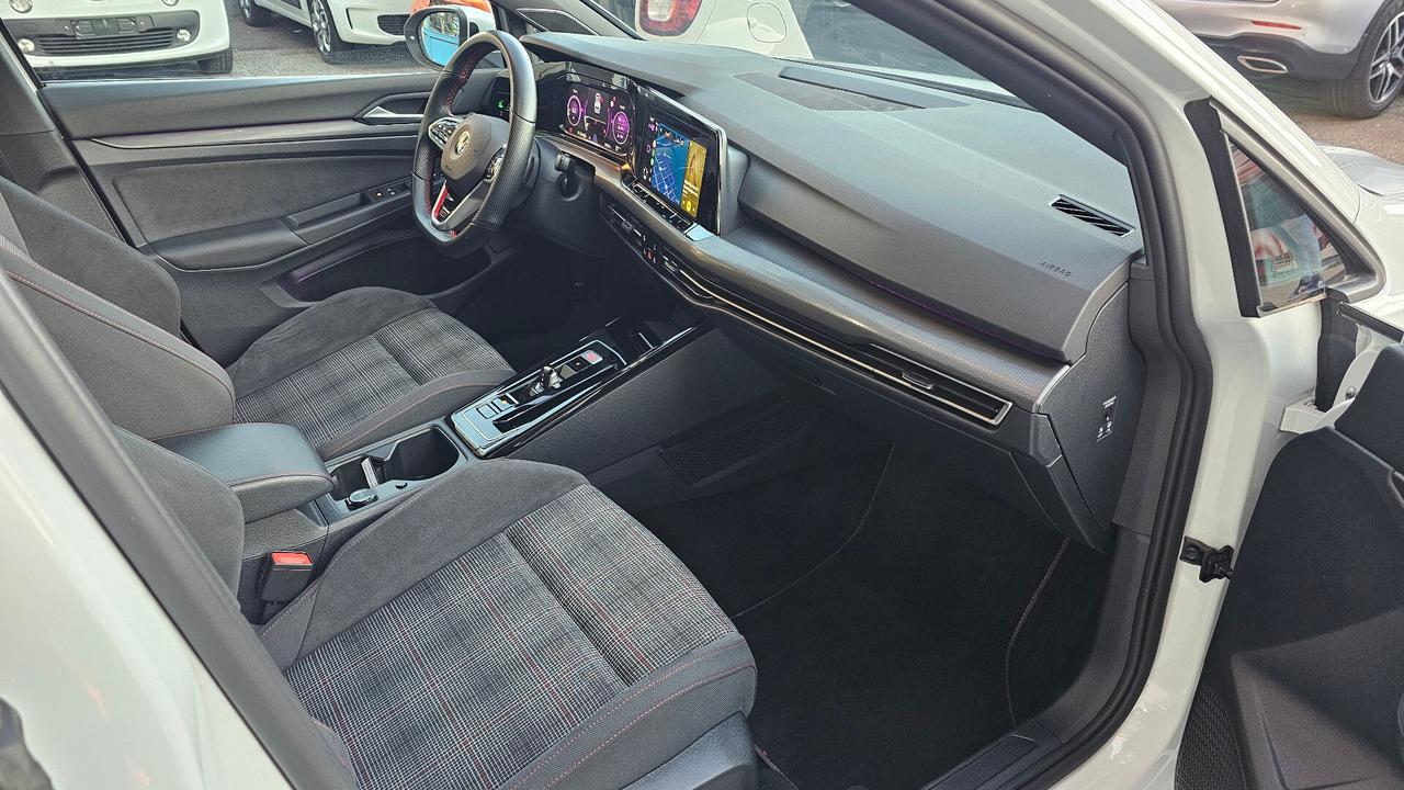 Volkswagen Golf GTI 2.0 245CV TSI DSG IQ LIGHT 19' LED PERLA