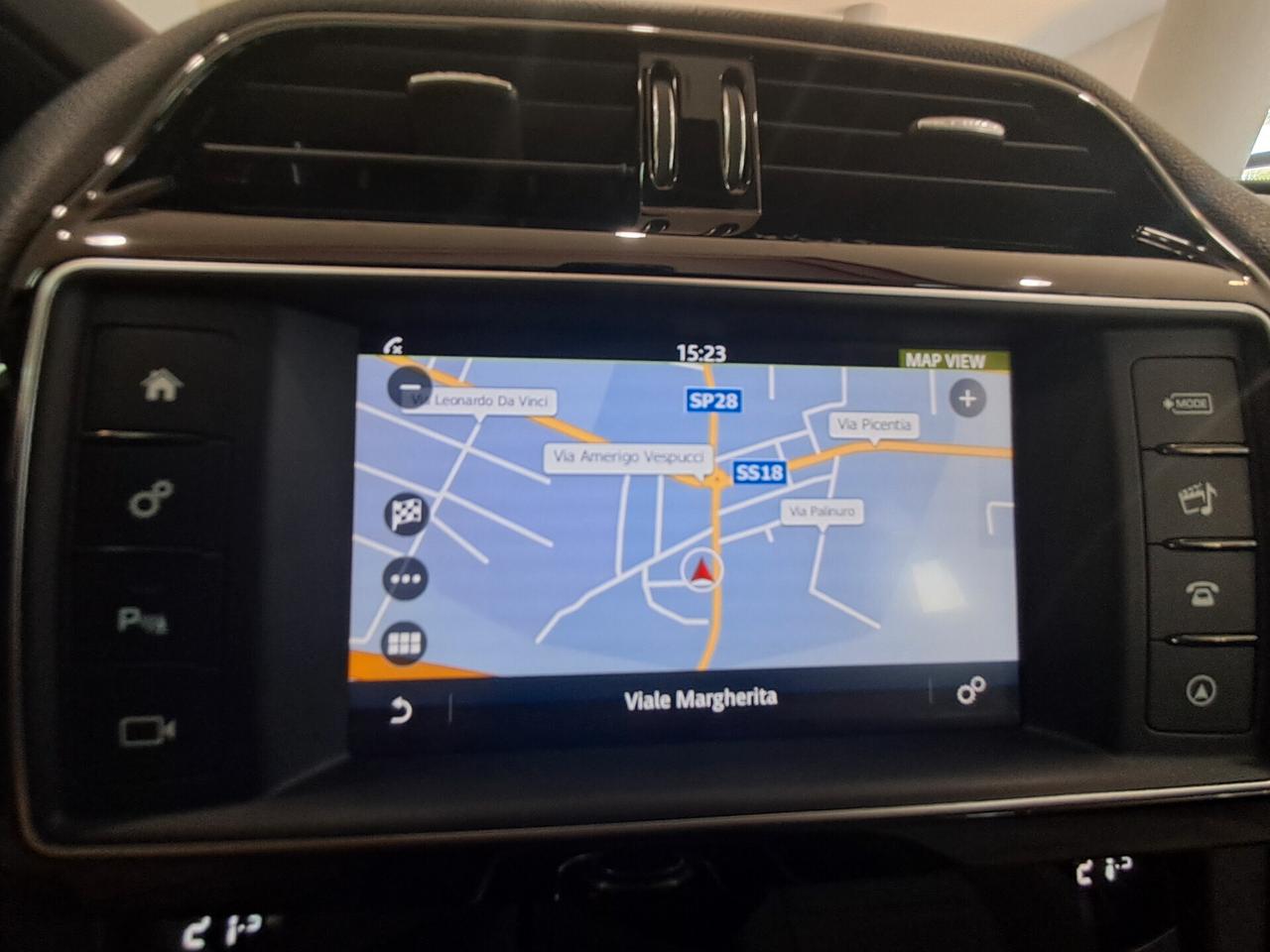 Jaguar F-Pace 2.0 D 180 CV AWD Prestige