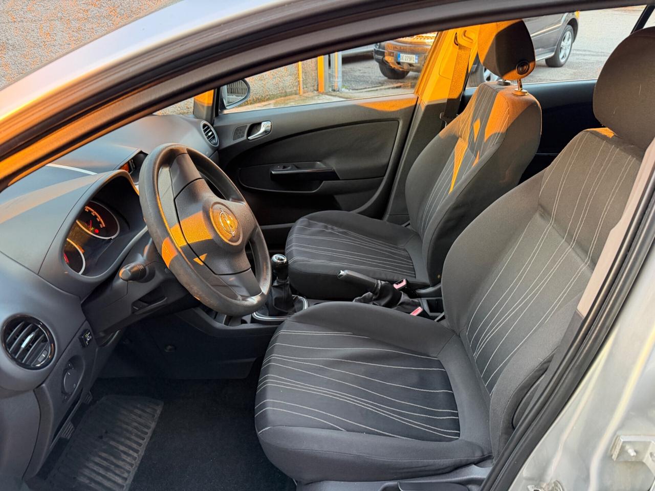 Opel Corsa 1.2 benzina-GPL EURO4 NEOPATENTATI