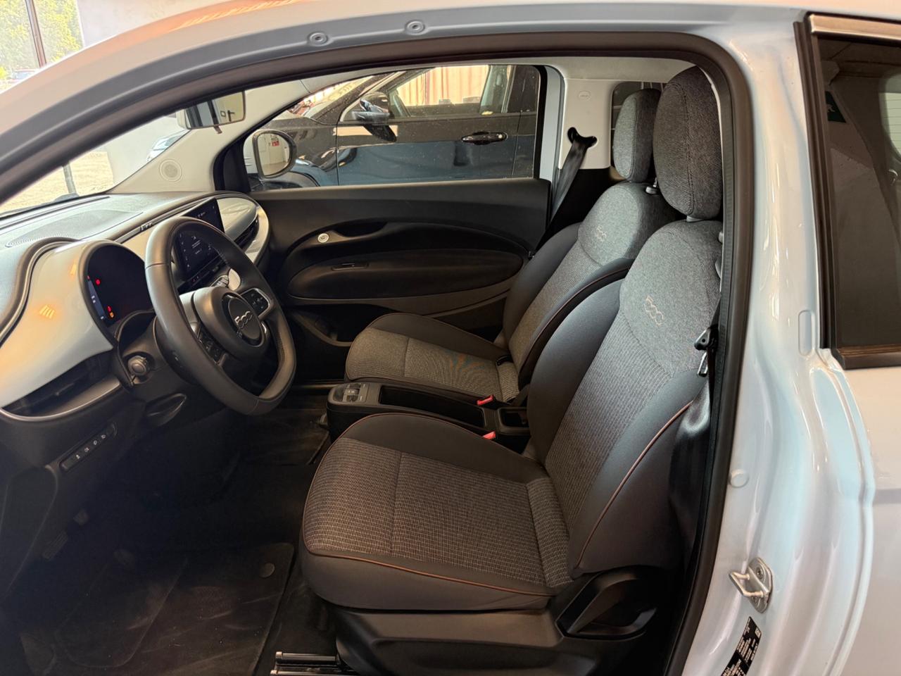 Fiat 500 500e Berlina 42 kWh Icon