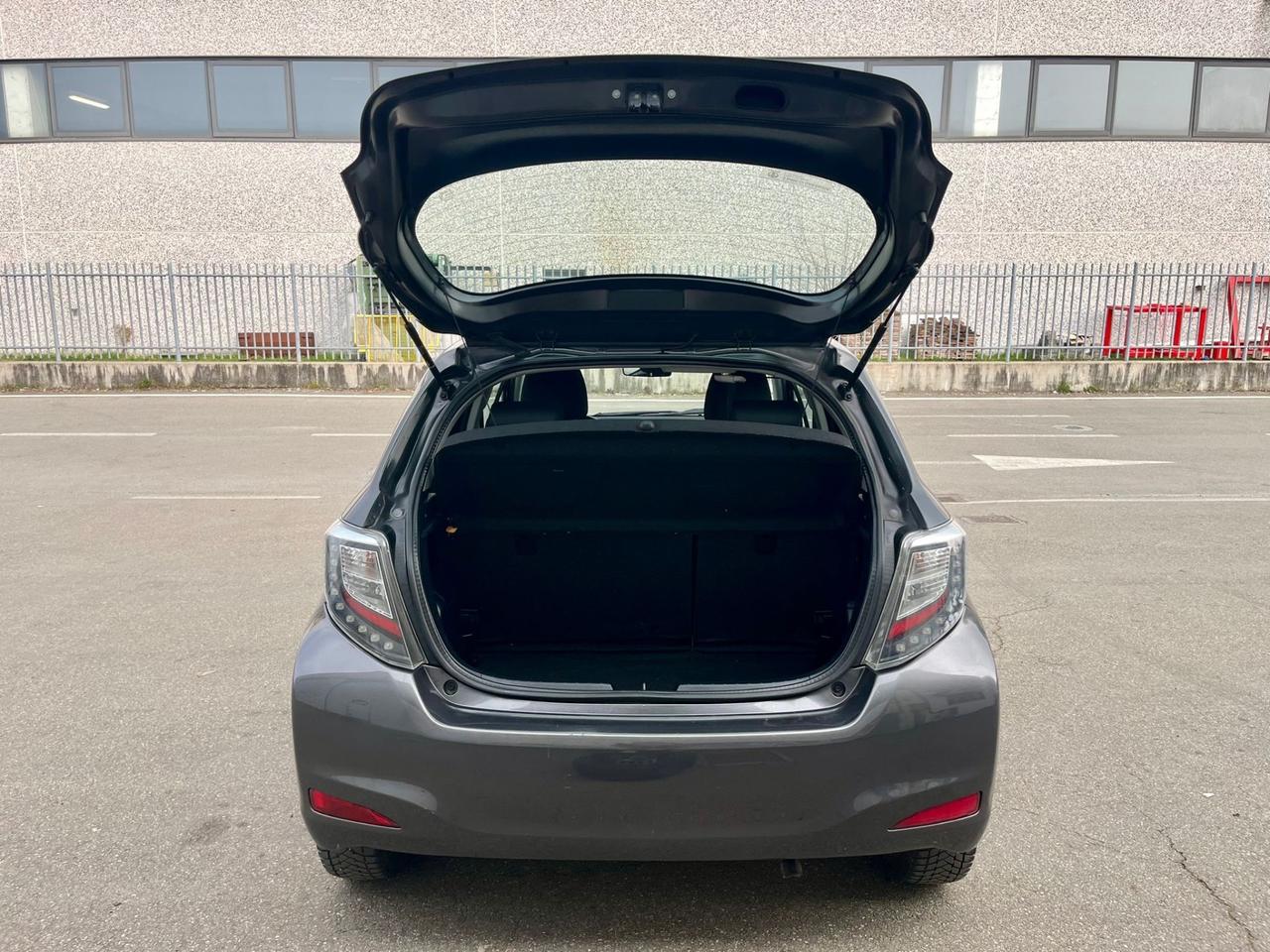 Toyota Yaris 1.5 Hybrid 2014 131.000km perfetta