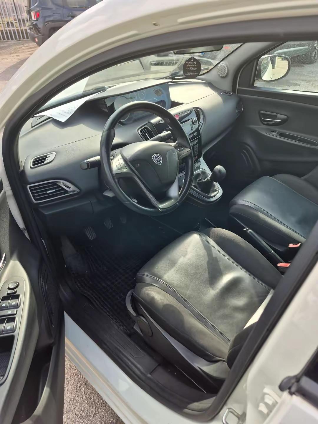 Lancia Ypsilon 1.3 MJT 16V 95 CV 5 porte S&S Platinum