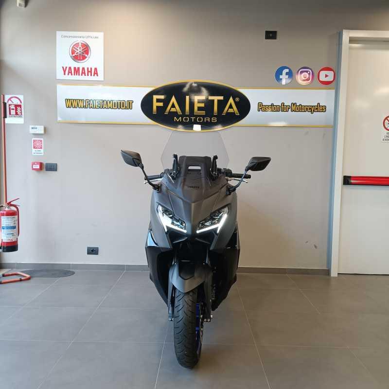 Yamaha T-Max 560 - 2025