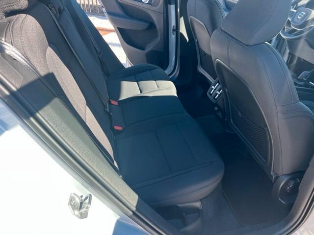 Volvo XC40 1.5 t2 129 Cv Momentum Pro auto