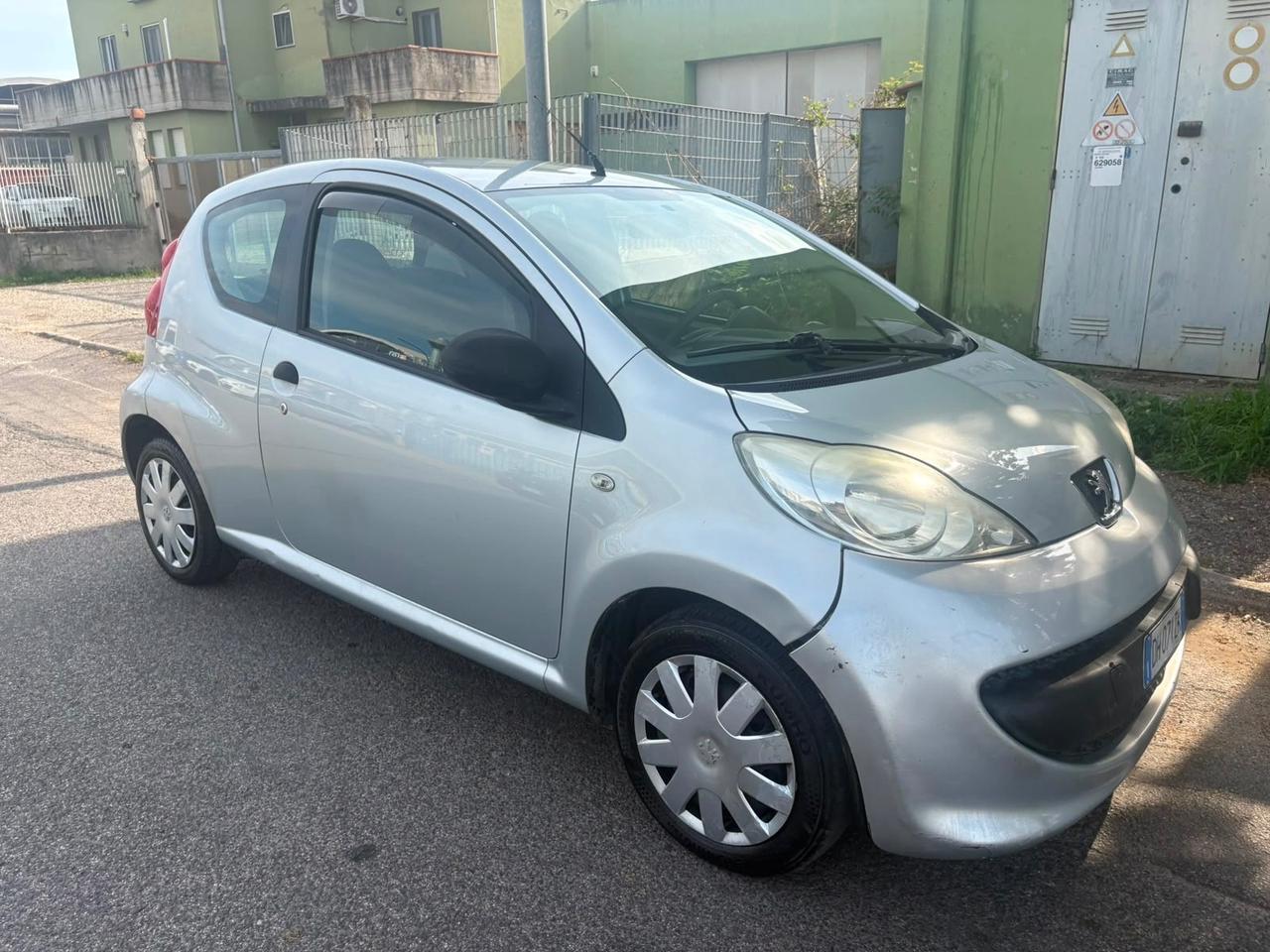 Peugeot 107 1.0 68CV 3p. Desir