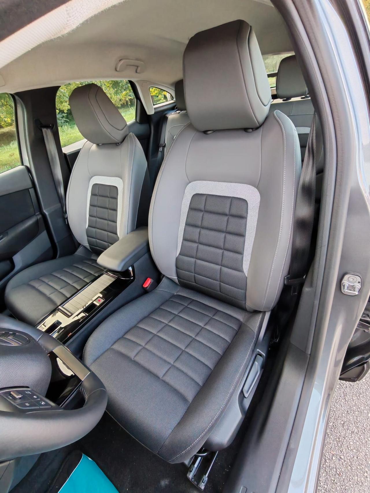 Citroen C4 Hybrid 136 e-DCS6 Plus