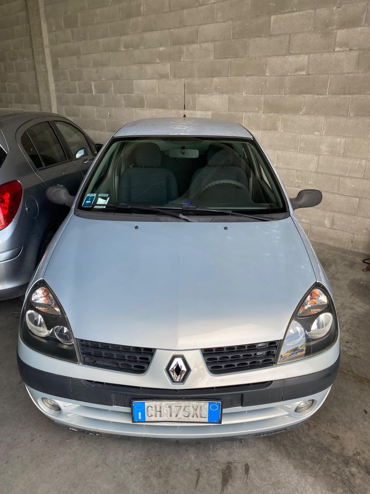 Renault Clio 1.2 16V 3 porte Neopatentati