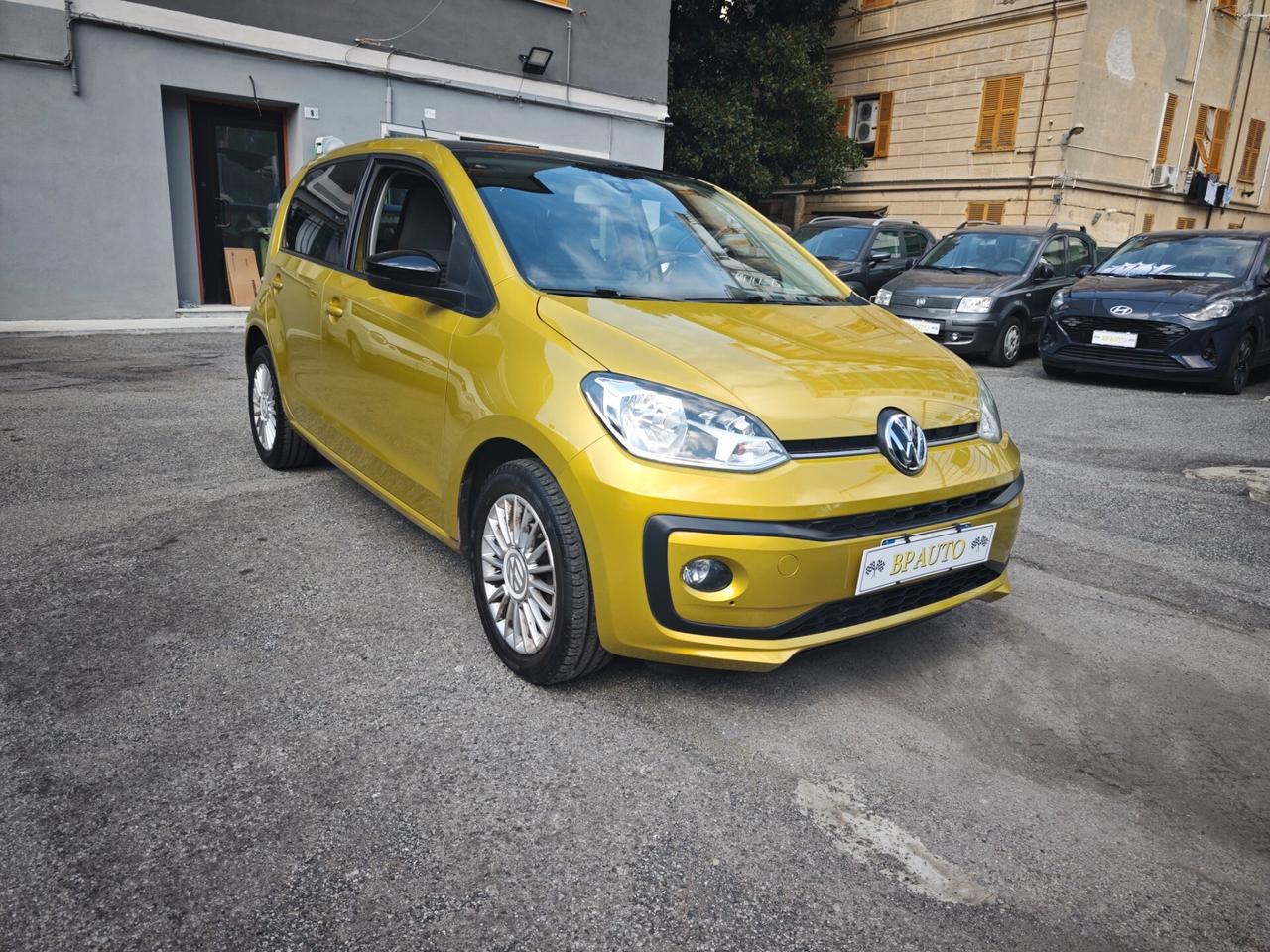 Volkswagen up! HIGH
