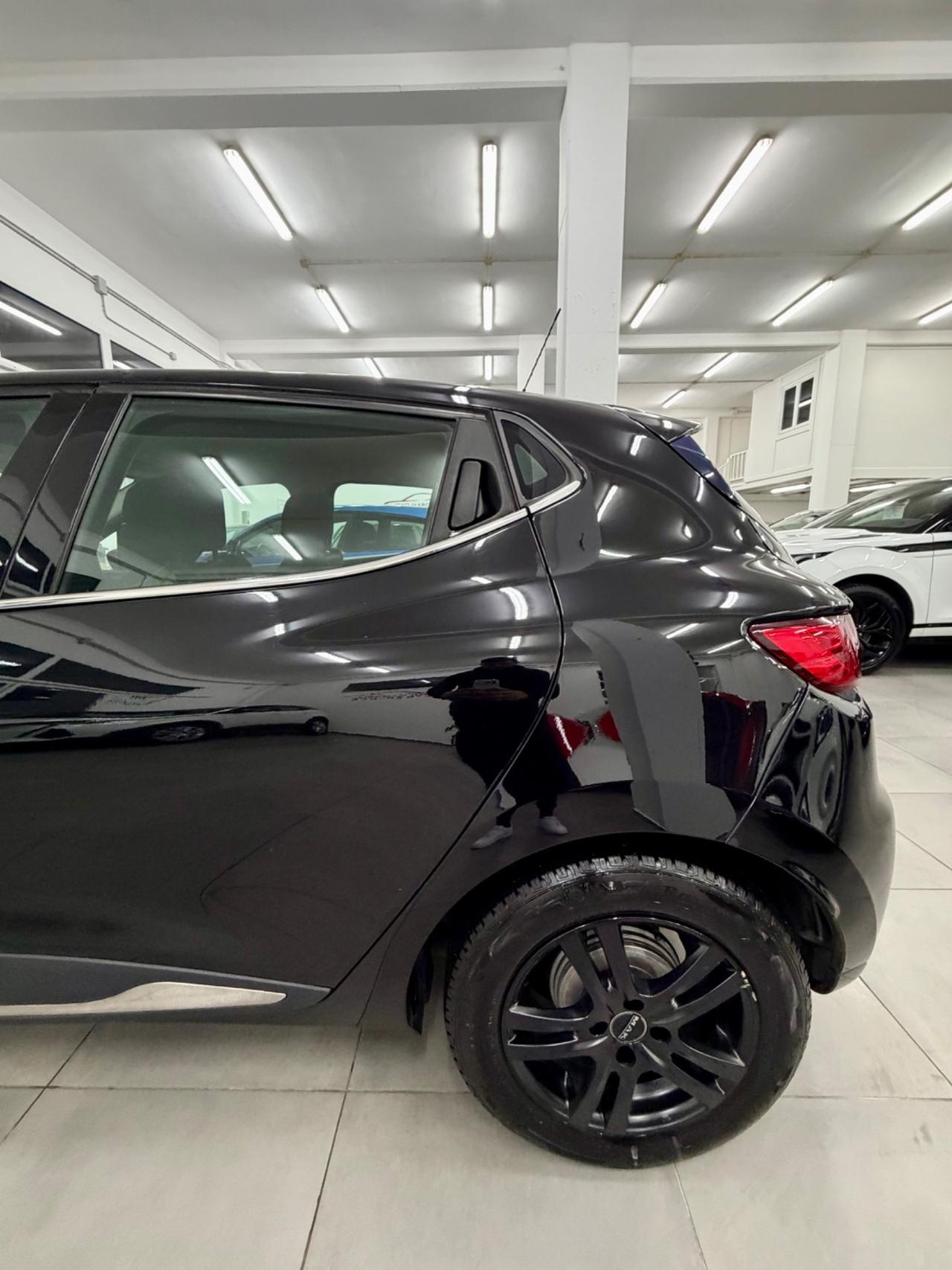 Renault Clio dCi 8V 75CV Start&Stop 5 porte FINANZIABILE