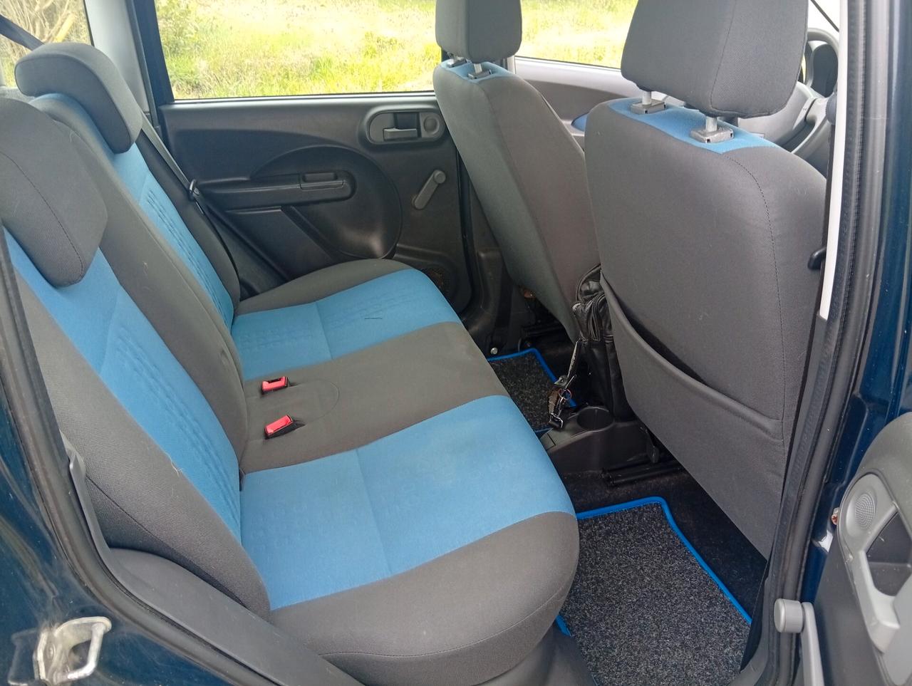 Fiat Panda 1.2 Emotion 60Cv 2010 118.500km .