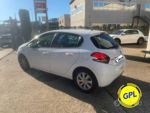 Peugeot 208 Active PureTech 82 GPL