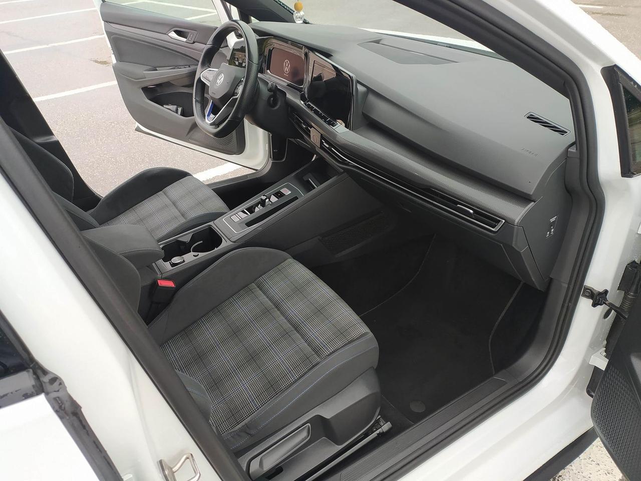 Volkswagen Golf 1st Edition Life 1.4 eHybrid #6450