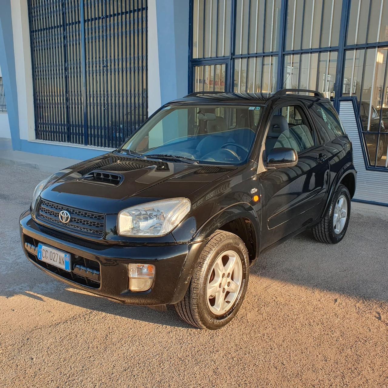 Toyota RAV4 2.0 Tdi D-4D cat 3 porte Sol