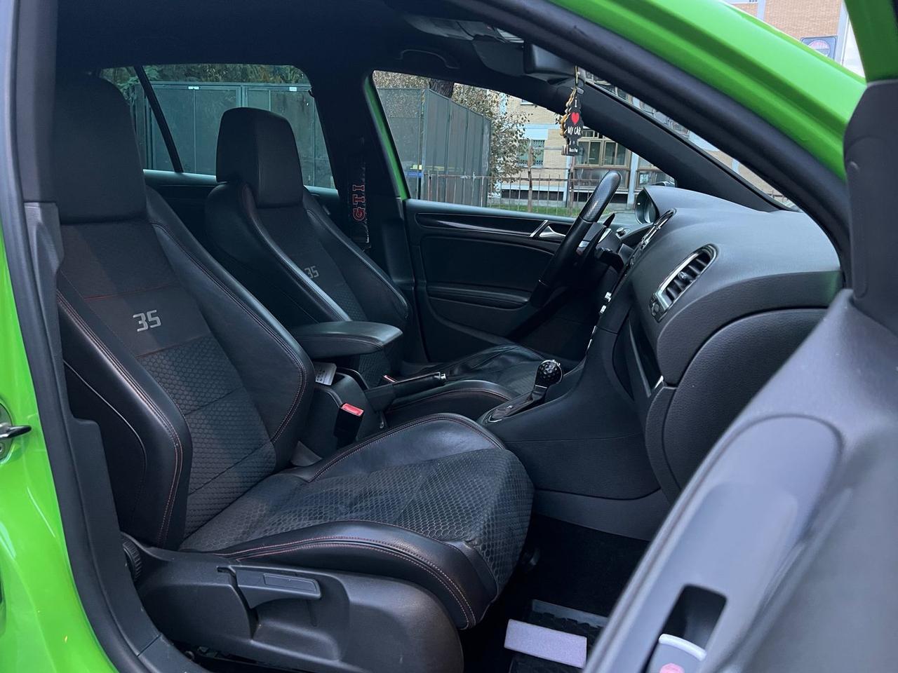 Volkswagen Golf Edition 35 2.0 GTI #7431