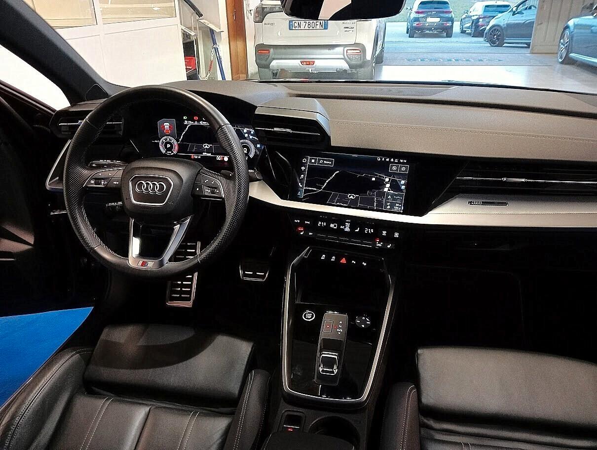Audi A3 SPORTBACK 2.0 TDI SLINE EXCLUSIVE IDENTITY BLACK 19" MATRIX
