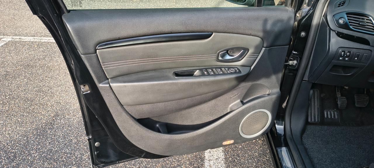 Renault Scenic Scénic X-Mod 1.5 dCi 110CV Luxe