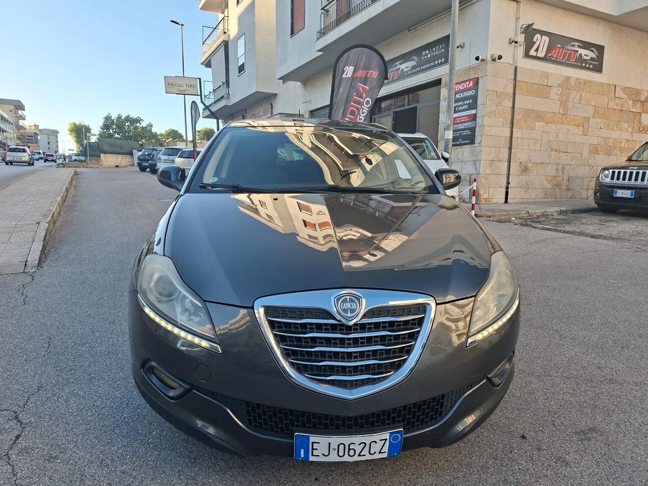Lancia Delta 1.6 MJT Silver * Alcantara * garantita 12 mesi