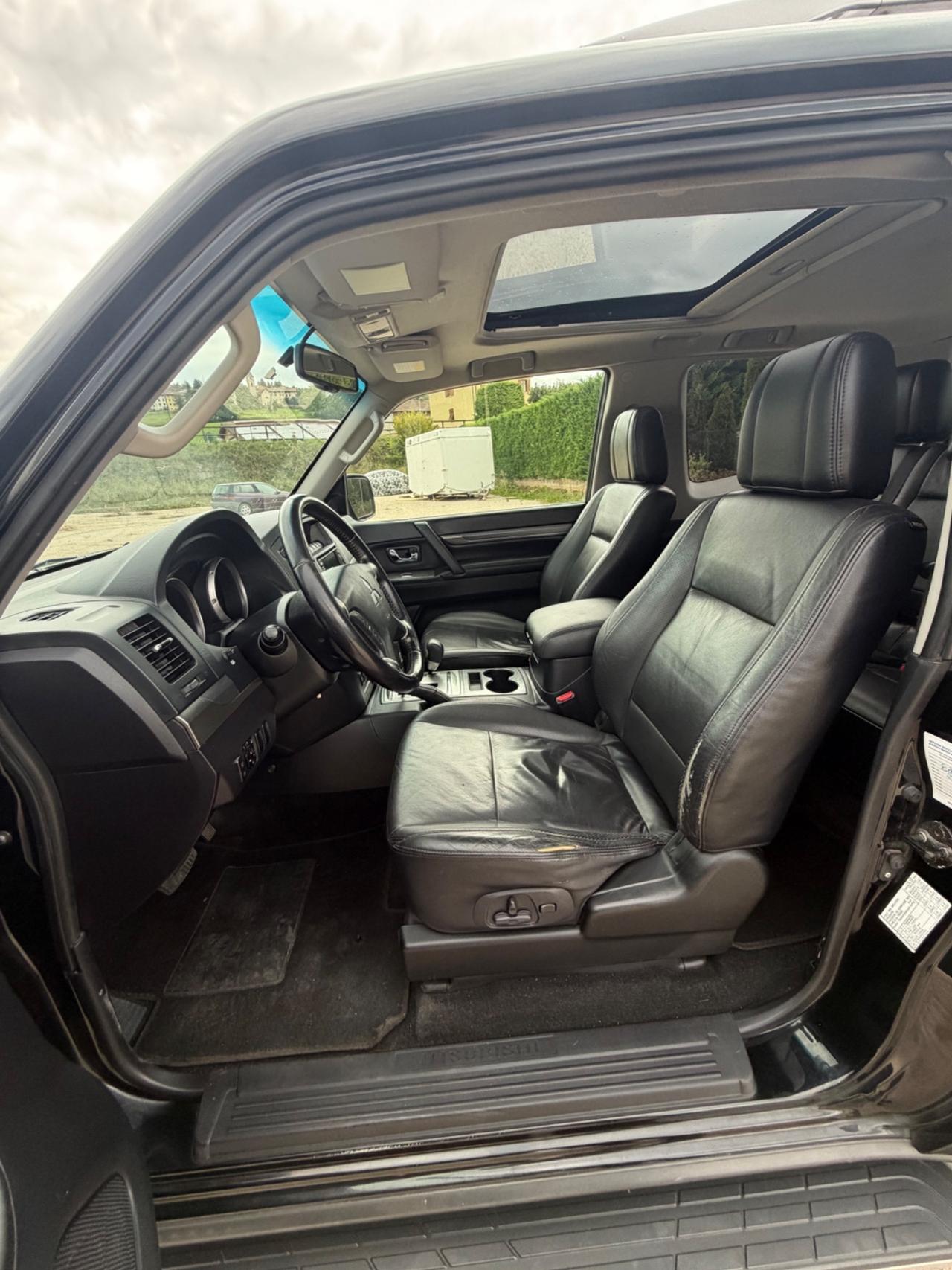 Mitsubishi Pajero 3.2 DI-D 16V aut. 3p