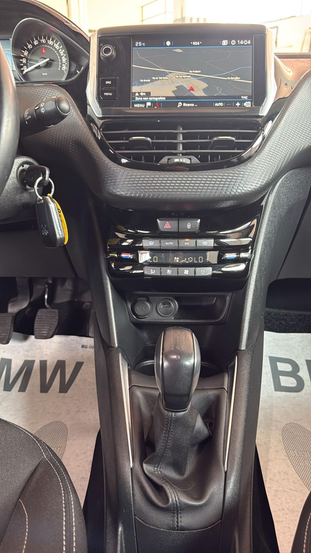 Peugeot 208 PureTech 82 5 porte Allure