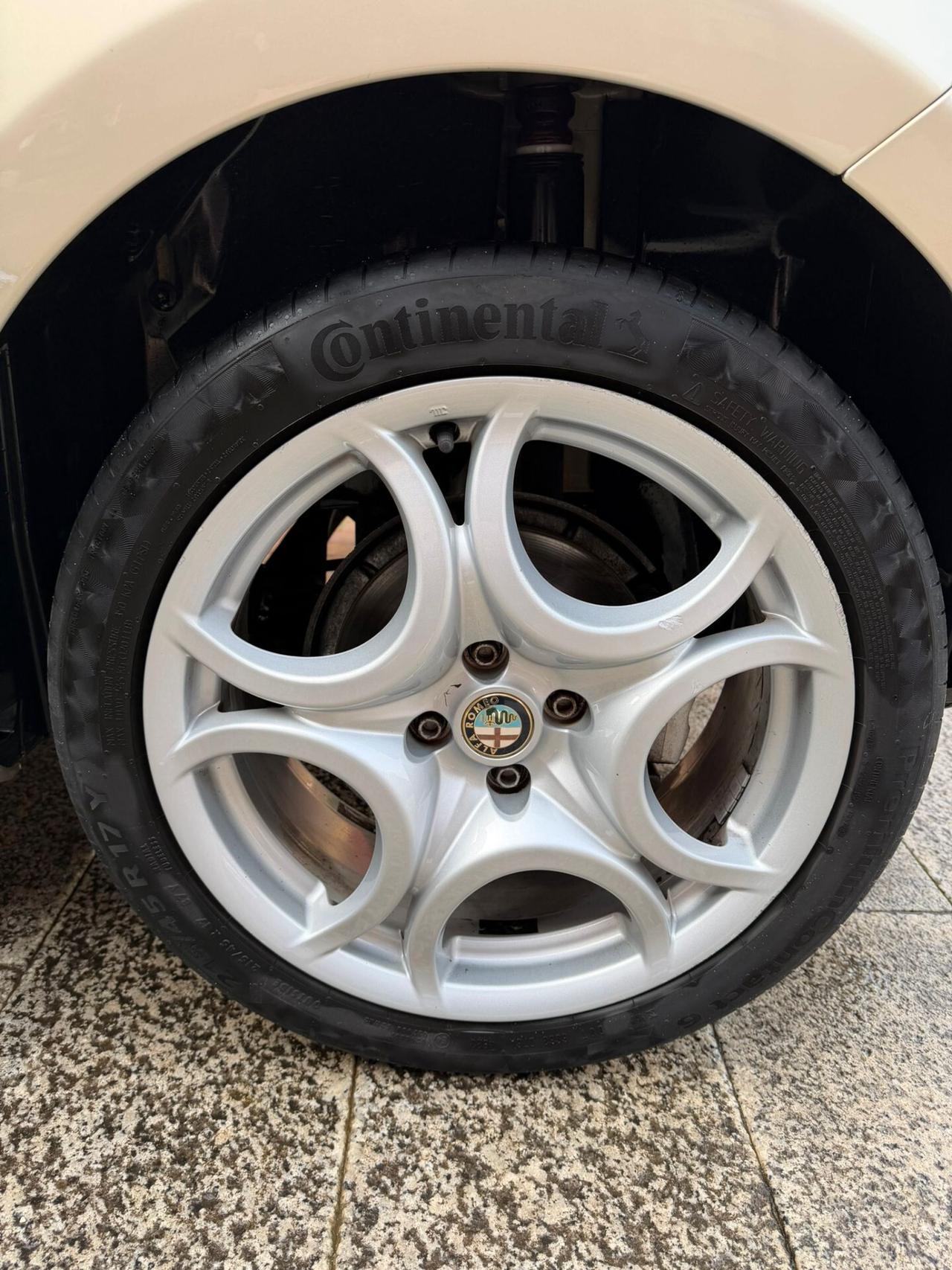 Alfa Romeo MiTo 1.3 JTDm 95 CV S&S Distinctive sport pack