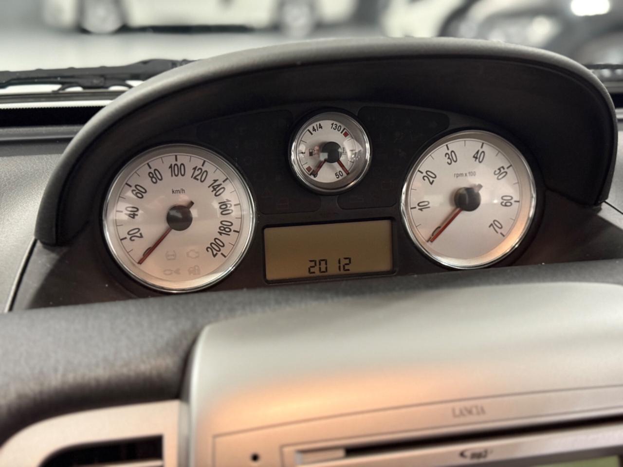 Lancia Ypsilon 1.3 MJT 75 CV