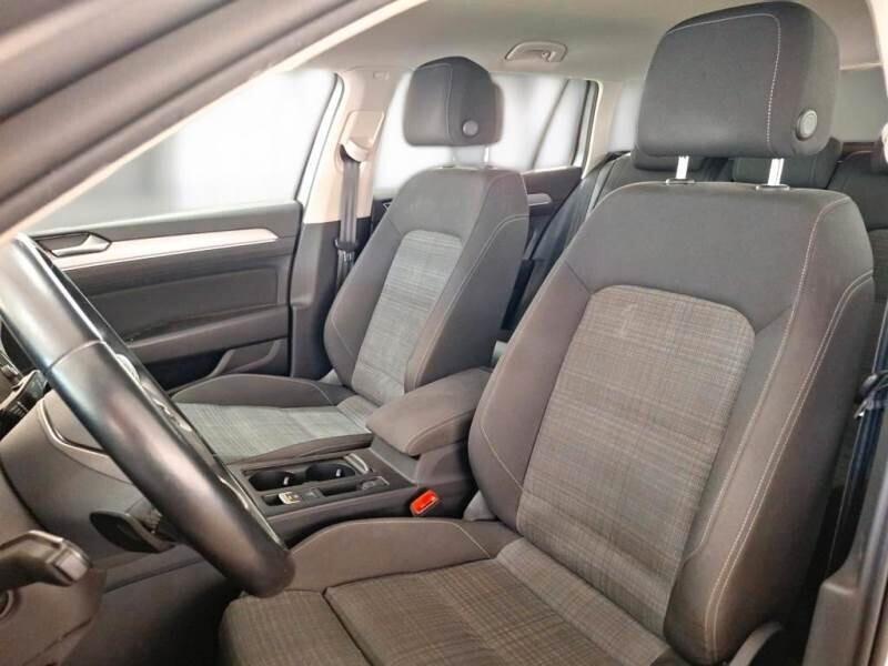 Volkswagen Passat Variant 1.6 TDI SCR DSG Business BMT
