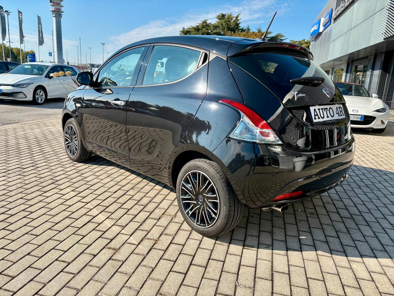 Lancia Ypsilon 1.2 69 CV 5 porte GPL Gold