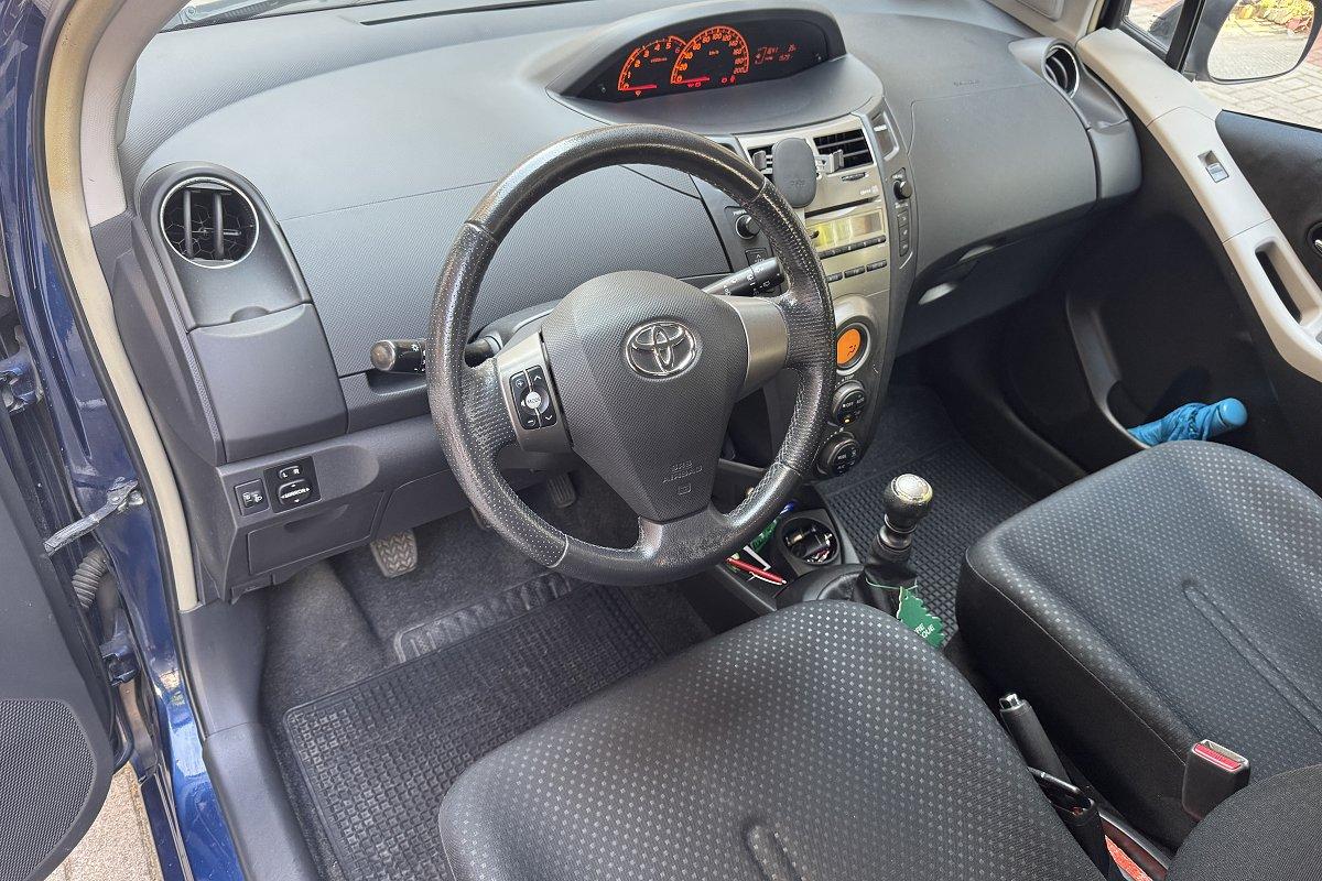 TOYOTA Yaris 1.4 D-4D DPF 5 porte Sol