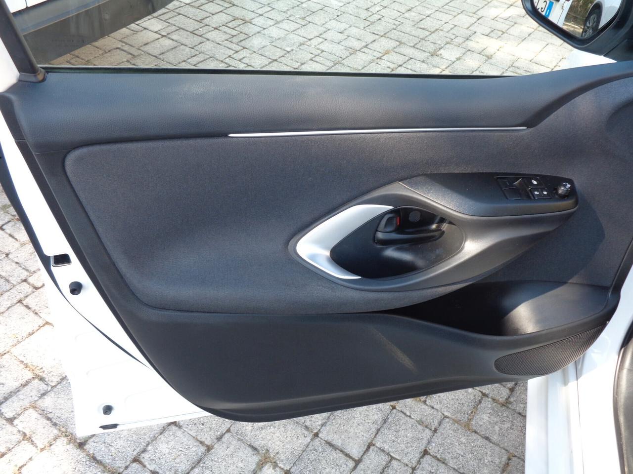 Toyota Yaris 1.5 Hybrid 5 porte Active NESSUN VINCOLO DI FINANZIAMENTO
