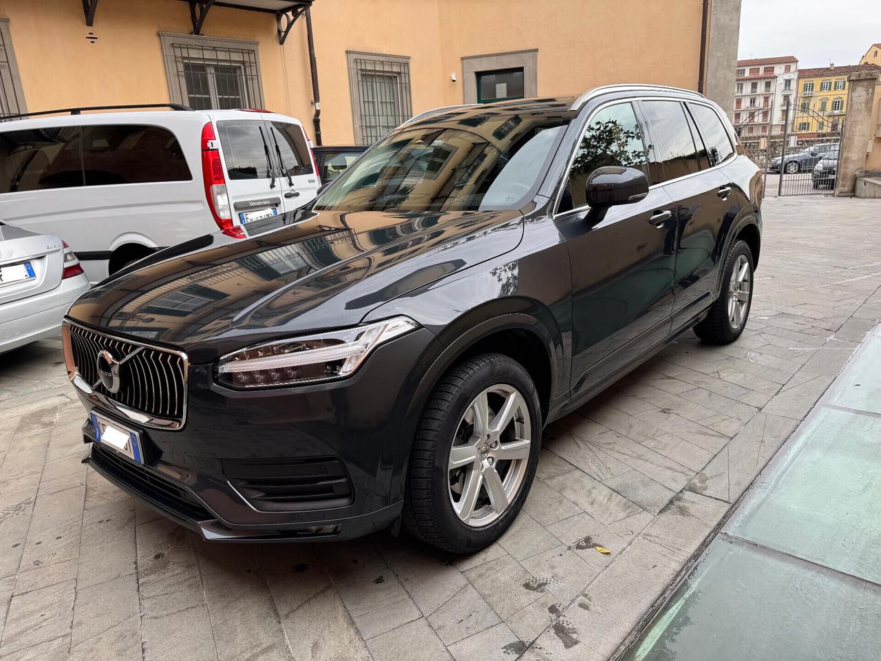 Volvo XC 90 B5 (d) AWD automatico 7 posti Momentum Pro