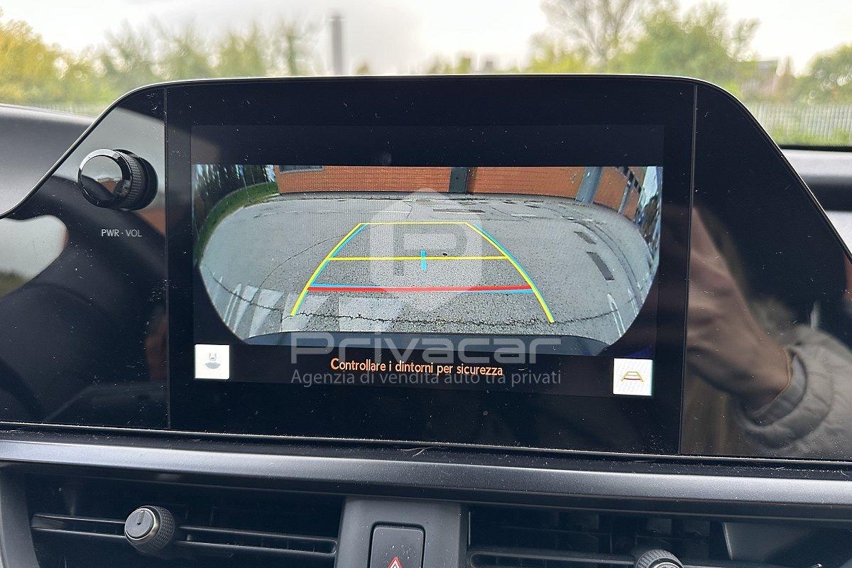 LEXUS UX Hybrid Urban