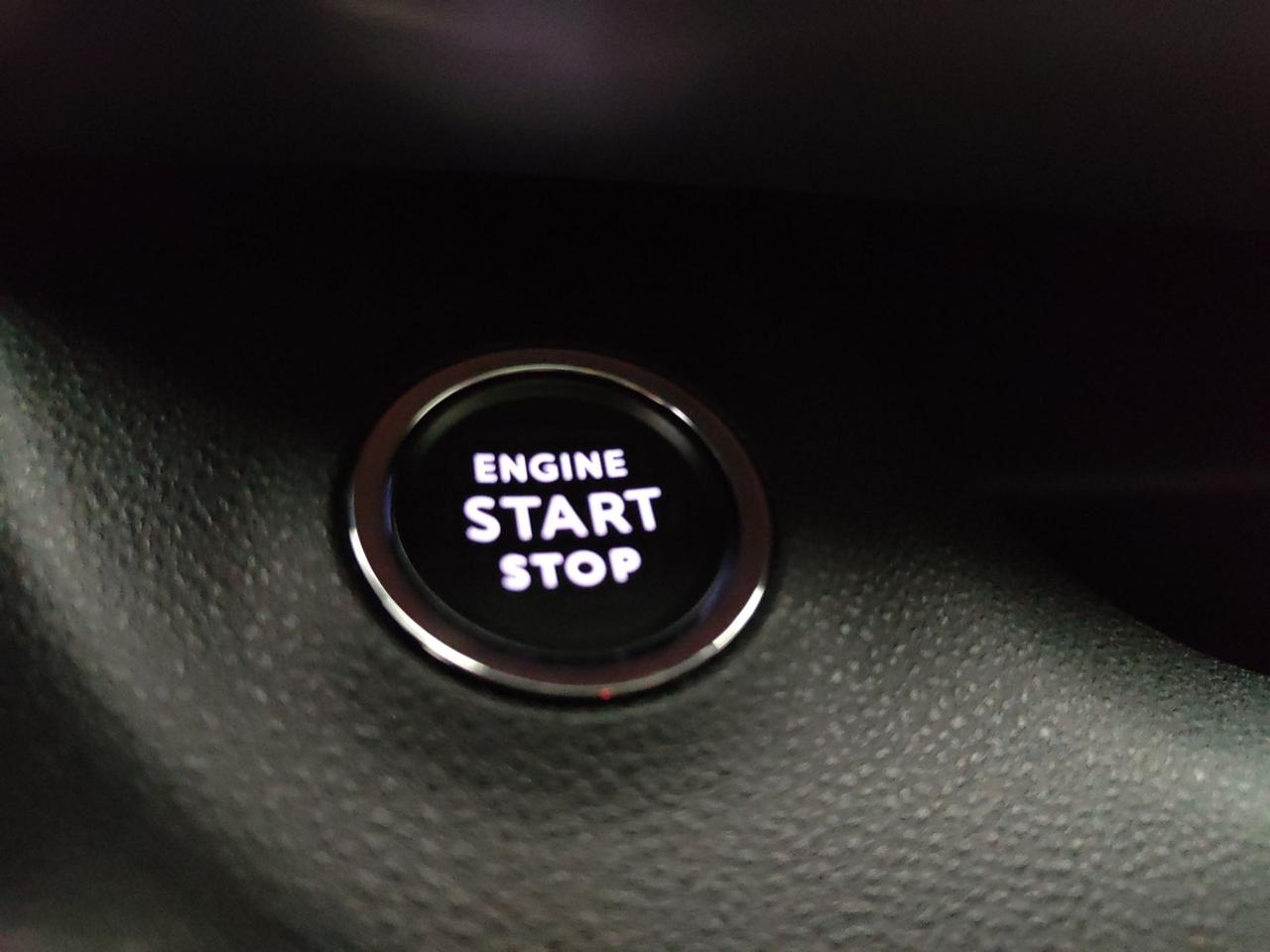 JEEP Avenger 1.2 MHEV 110CV TECH & SKY DCT (TETTO APRIBILE, INFOTAINMENT & CONVENIENCE PACK LIGHT)