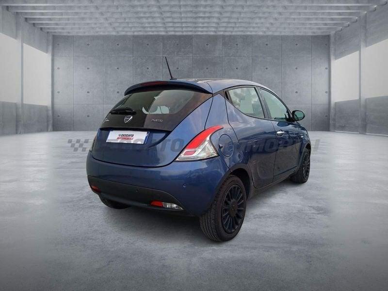 Lancia Ypsilon III 2021 1.0 firefly hybrid Silver s&s 70cv 5p.ti