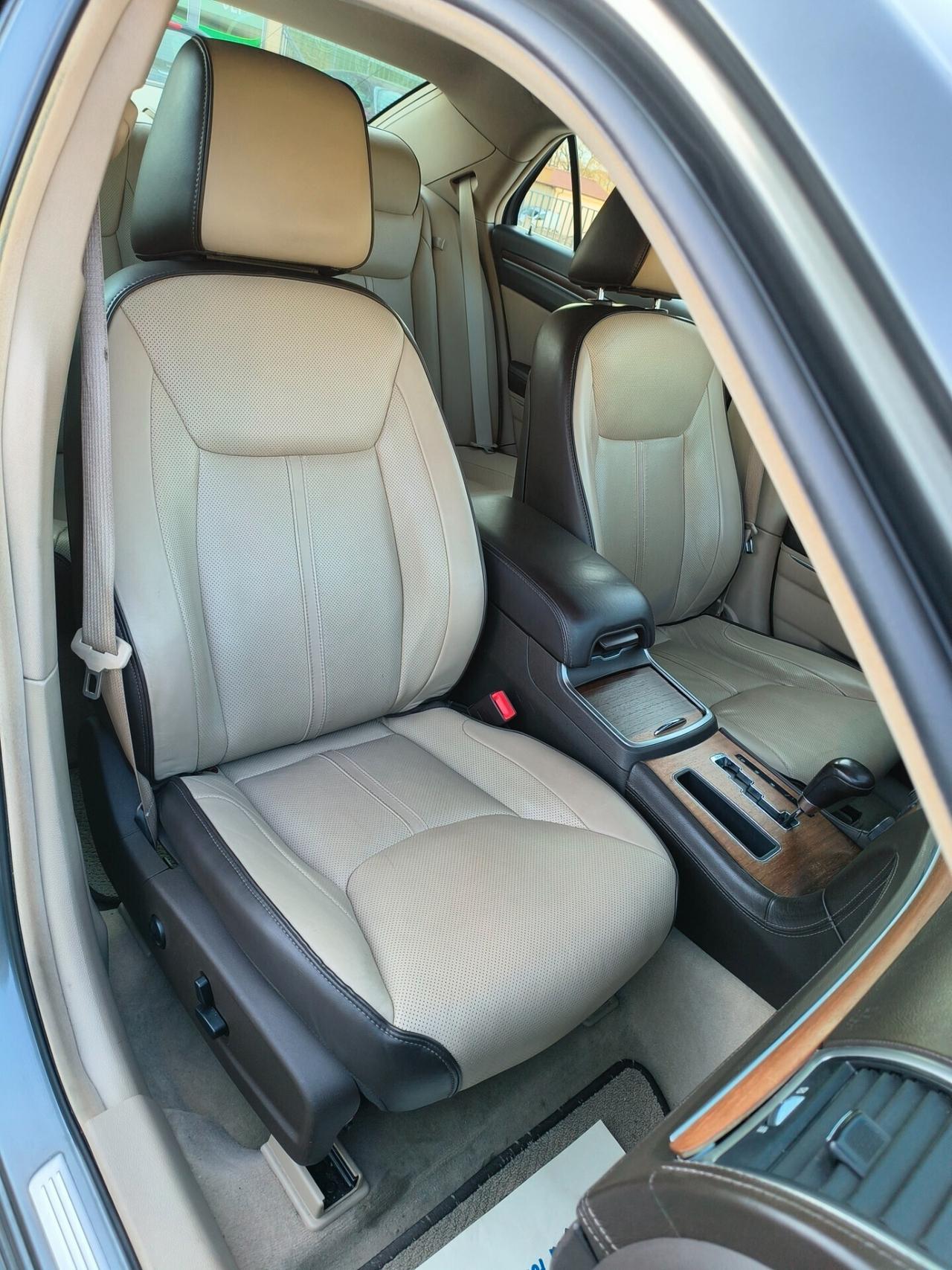 Lancia Thema 3.0 V6 Multijet II 239 CV Platinum